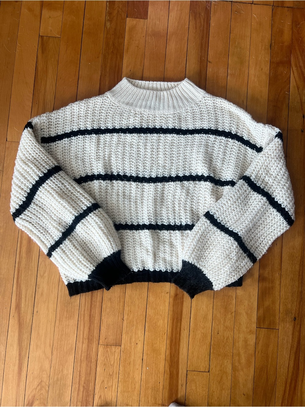 Women's White and Black Striped Knit Sweater